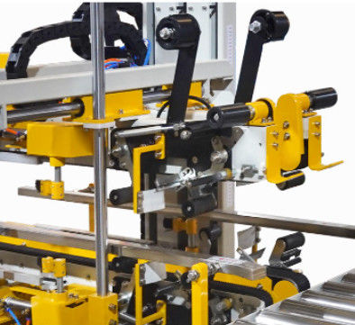 Máquina de embalaje de sellado lateral de plástico / papel laminado de alta precisión 30-50 cajas/min