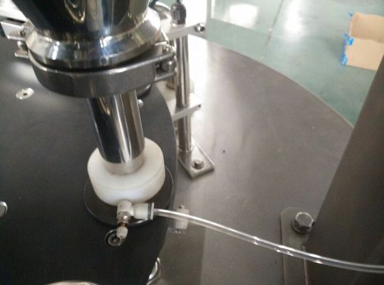Máquina de llenado de cápsulas de café 45-50 por minuto para la producción de gran volumen